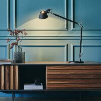 Artemide Tolomeo LED-Tischleuchte mit Anwesenheitssensor und Tischfuß – Bild 2