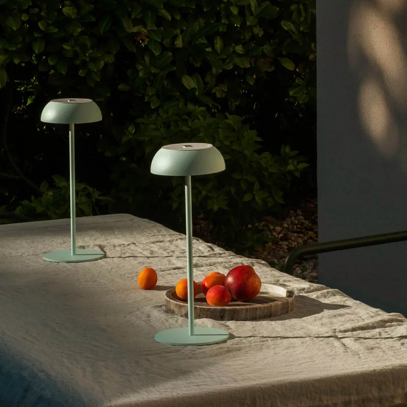 Axolight Float LED-Tischleuchte mit Akku – Bild 2