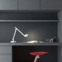 Rotaliana String T1 Mini Tischleuchte am Schreibtisch