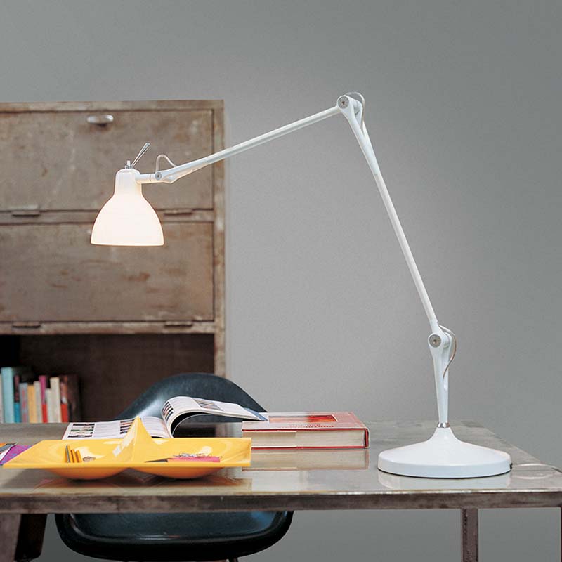 Schreibtischlampe mit Tischfuß