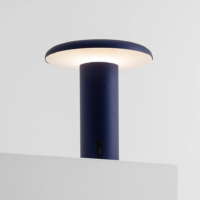Artemide Takku Akku Tischleuchte blau eloxiert