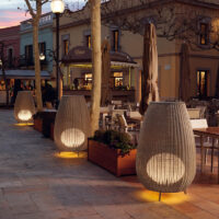Bover Amphora 02 Outdoor Bodenleuchte 123 cm bei LAMPADA