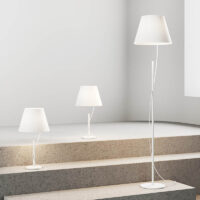 Lodes Hover LED-Tischleuchten und Stehleuchte in Weiß