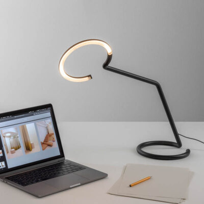 Artemide Vine Light Table LED-Tischleuchte für Office Umgebungen.