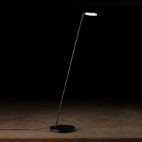 Holtkötter Plano S LED-Stehleuchte Schwarz
