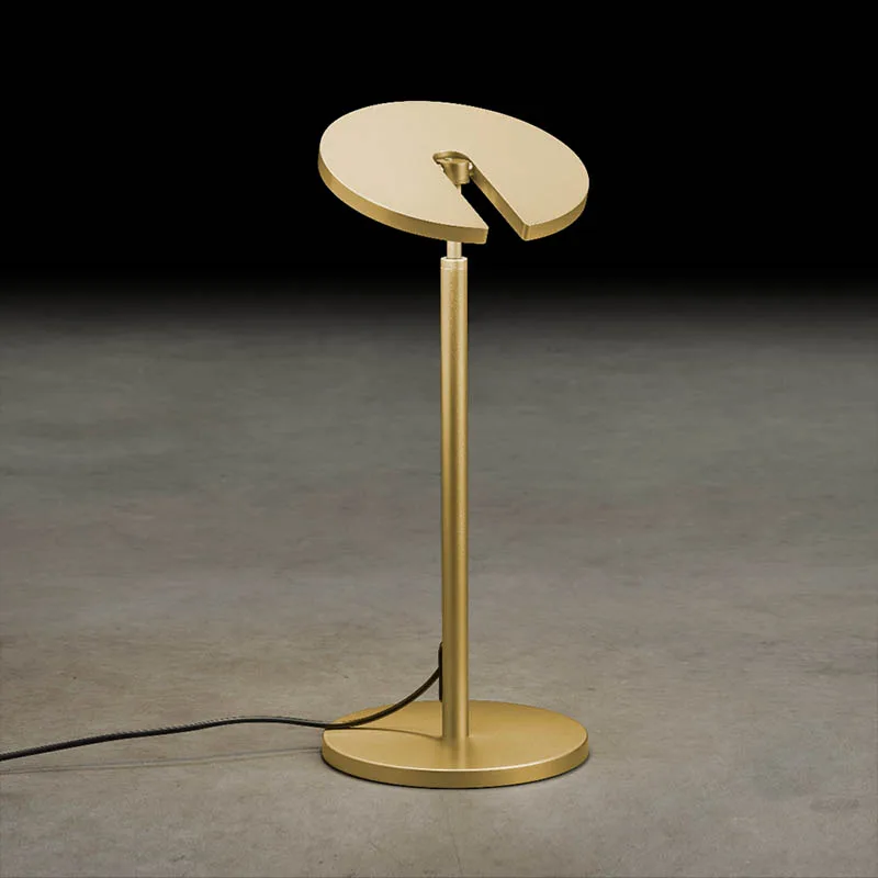 Holtkötter Supernova T LED-Tischleuchte Eloxiertes Messing