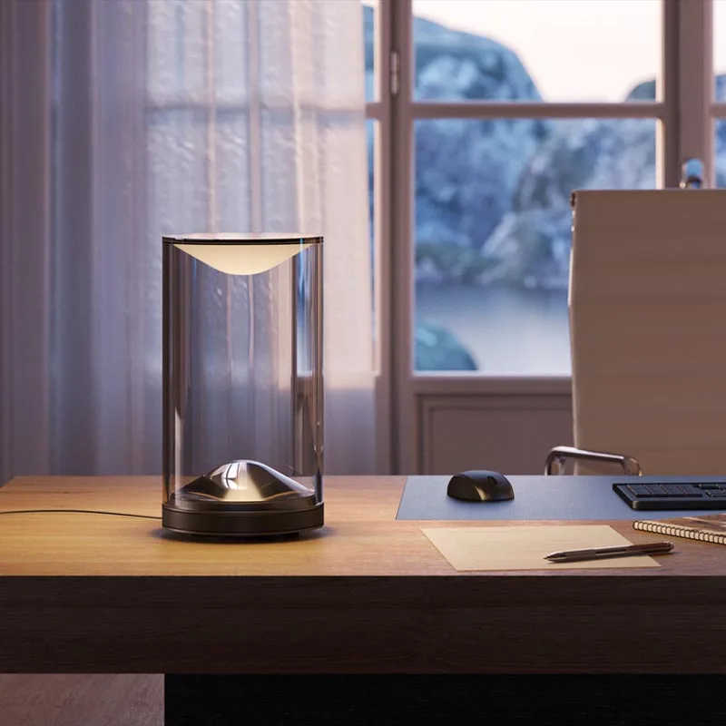 Lumina Eva LED-Tischleuchte auf dem Schreibtisch