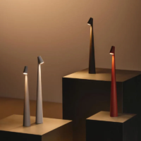 Vibia Africa portable LED-Tischleuchte mit Akku