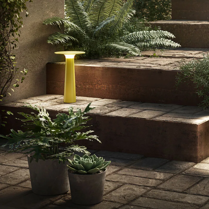 IP44.DE Lix Akku-Tischleuchte Dim to Amber 2700K-1800K – Bild 9