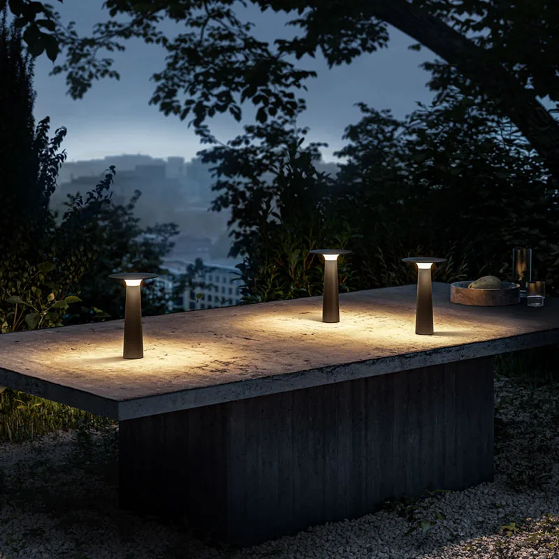 IP44.DE Lix Akku-Tischleuchte Dim to Amber 2700K-1800K – Bild 12