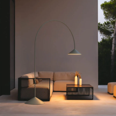 Vibia Out 4275 LED-Stehleuchte zur Festmontage mit direktem Licht nach unten