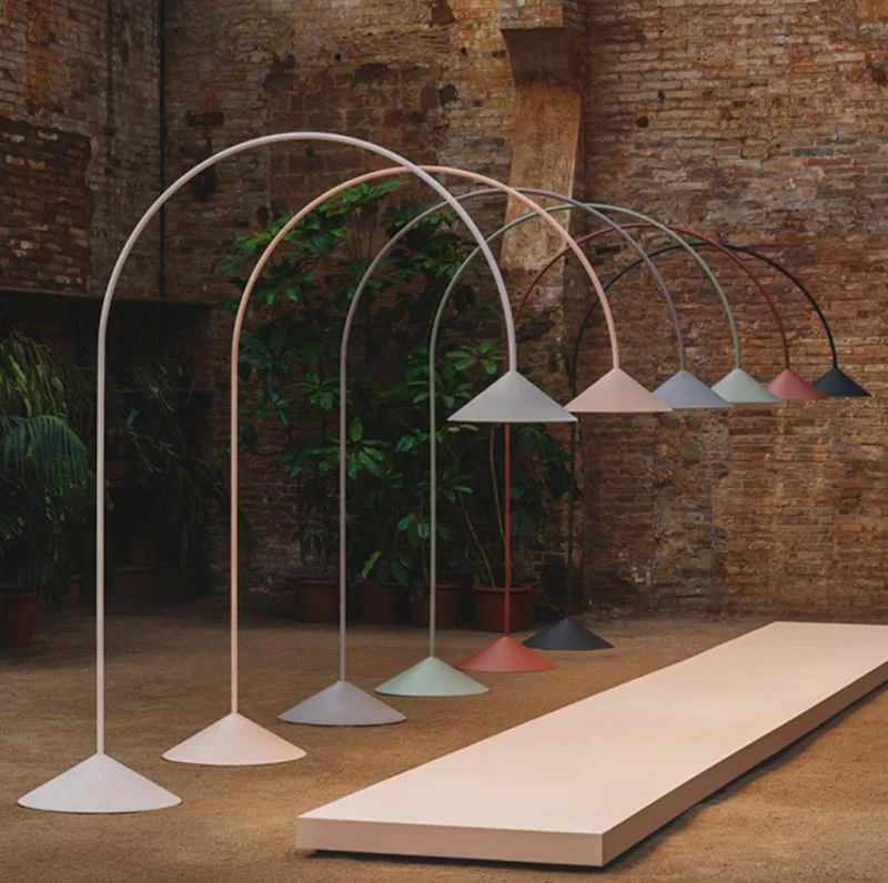 Vibia Out 4275 LED-Stehleuchte zur Festmontage – Bild 3