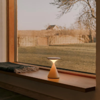 GRAU Salt LED-Tischleuchte mit Akku
