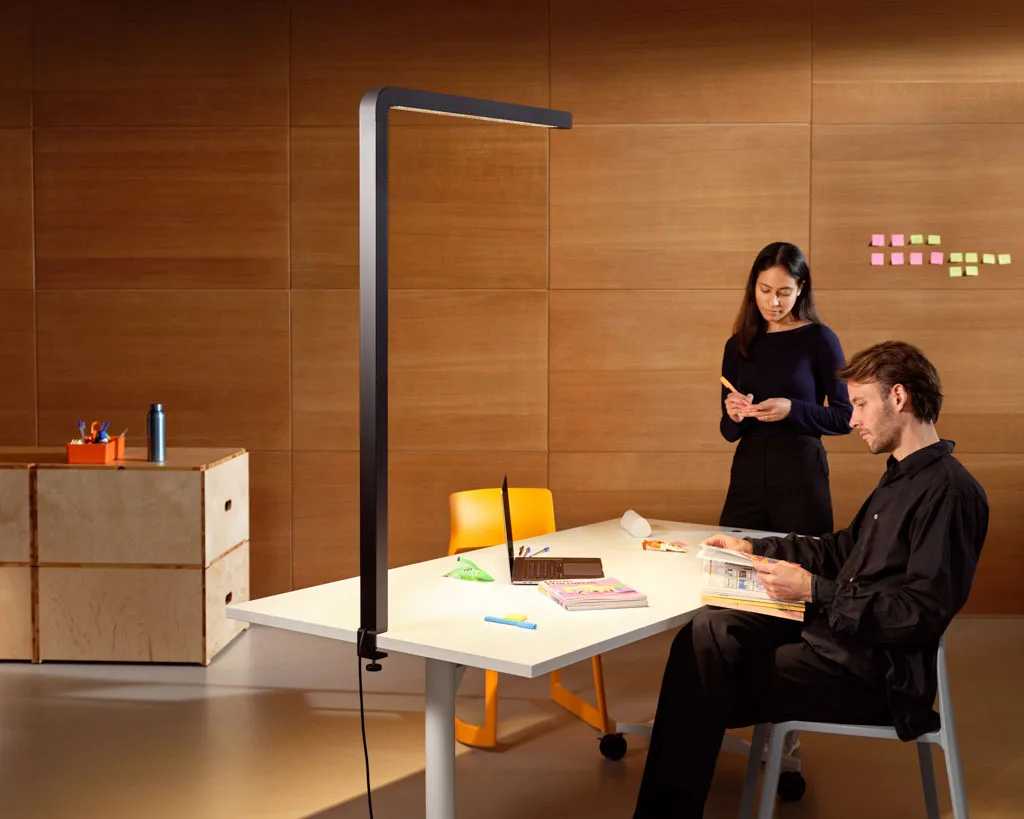 GRAU Team Connect LED-Stehleuchte – Bild 2