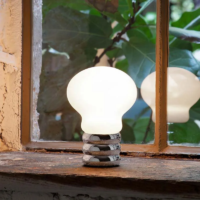 Ingo Maurer B.Bulb LED-Tischleuchte mit Akku – Bild 4