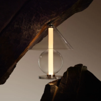 Marset Fragile LED Tischleuchte