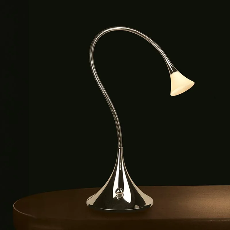 VS Manufaktur ESA Tischleuchte