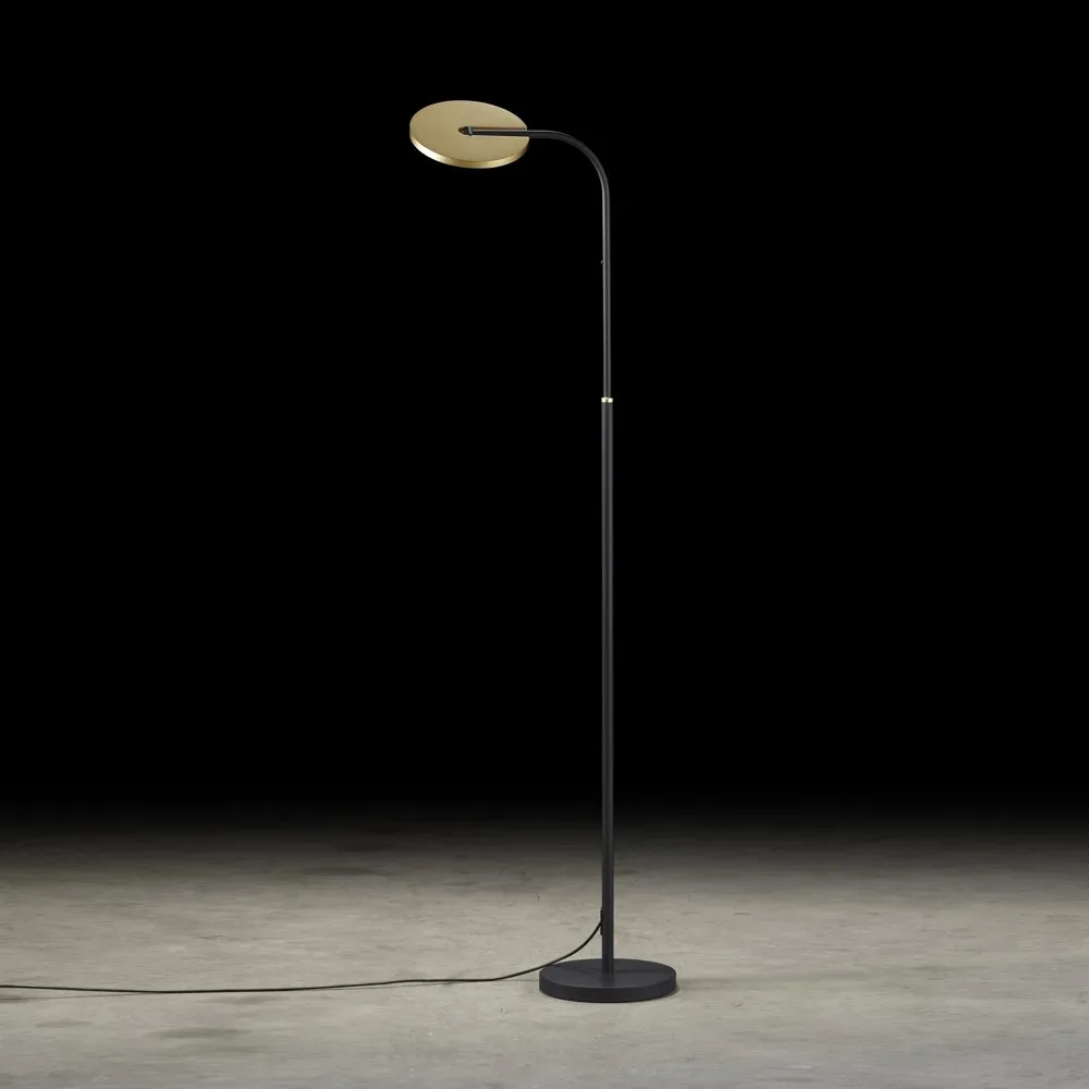 Holtkötter Vince S LED-Stehleuchte schwarz messing