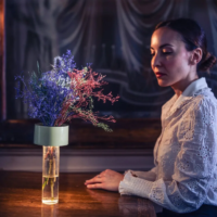 Foscarini Fleur Akku-Tischleuchte in burgundy – Bild 8