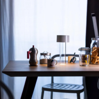 Foscarini Fleur Akku-Tischleuchte in burgundy – Bild 11