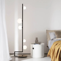 Ideal Lux Birds PT5 Stehleuchte im Wohnraum