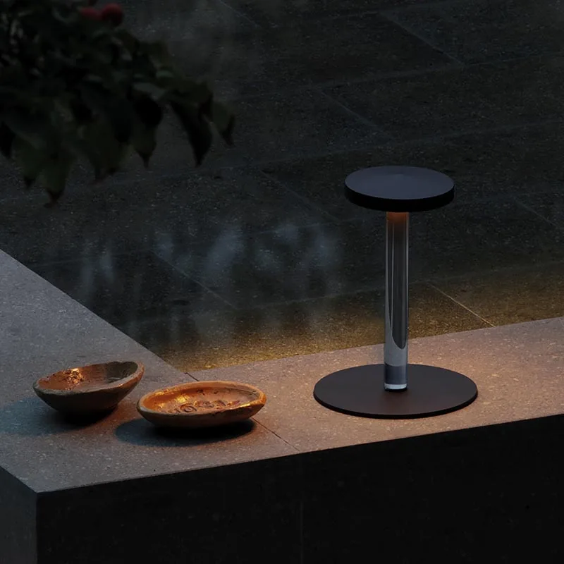 ideal-lux-toki-akku-tischleuchte-schwarz-ambiente Außenleuchten von Ideal Lux