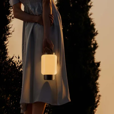 IP44.DE Qu Bone LED-Akkuleuchte