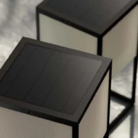 IP44.DE Fil LED-Akkuleuchte mit Solarpanel – Bild 3
