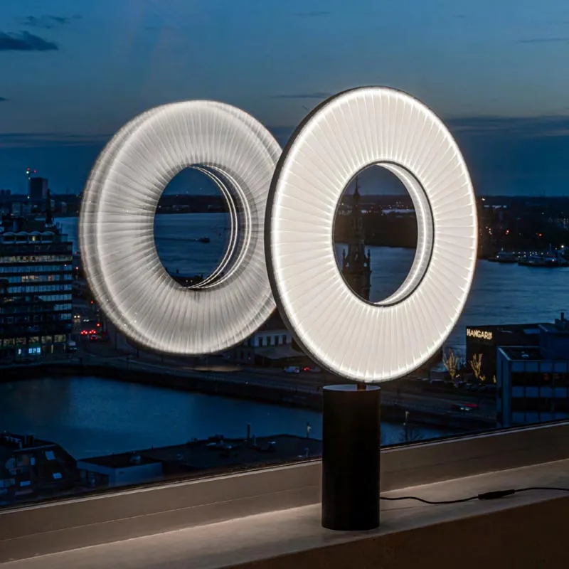 10 HEURES 10 Iris Table 50 Tischleuchte