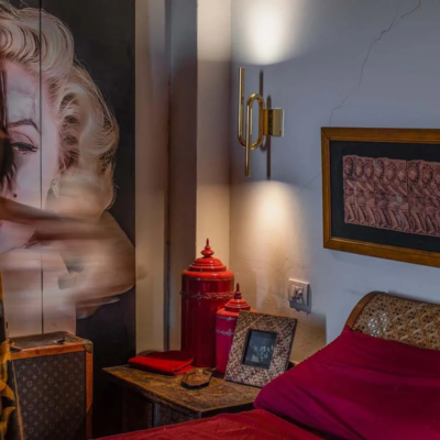 Wandleuchte im Schlafzimmer