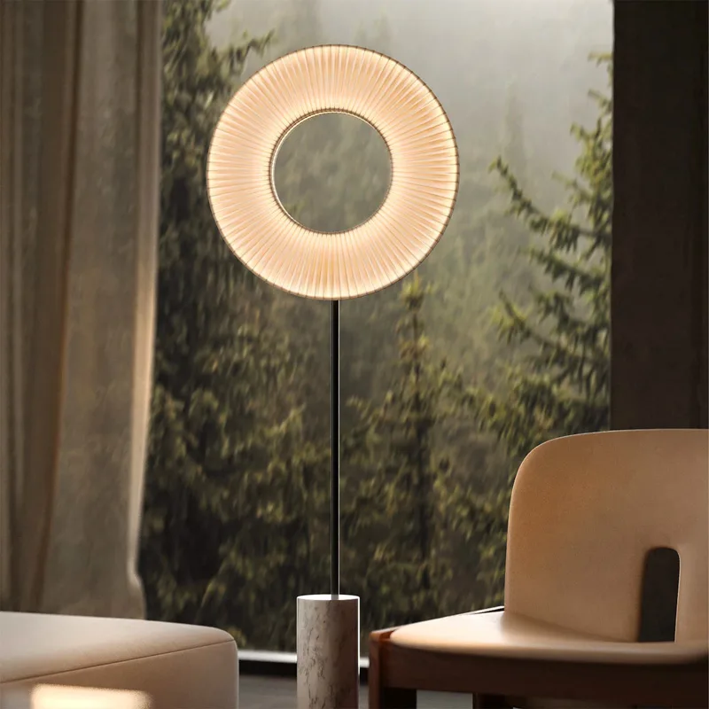 10 HEURES 10 Iris Floor Totem 50 Stehleuchte