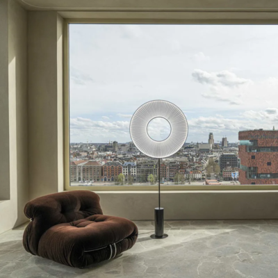 10 HEURES 10 Iris Floor Totem 80 Stehleuchte