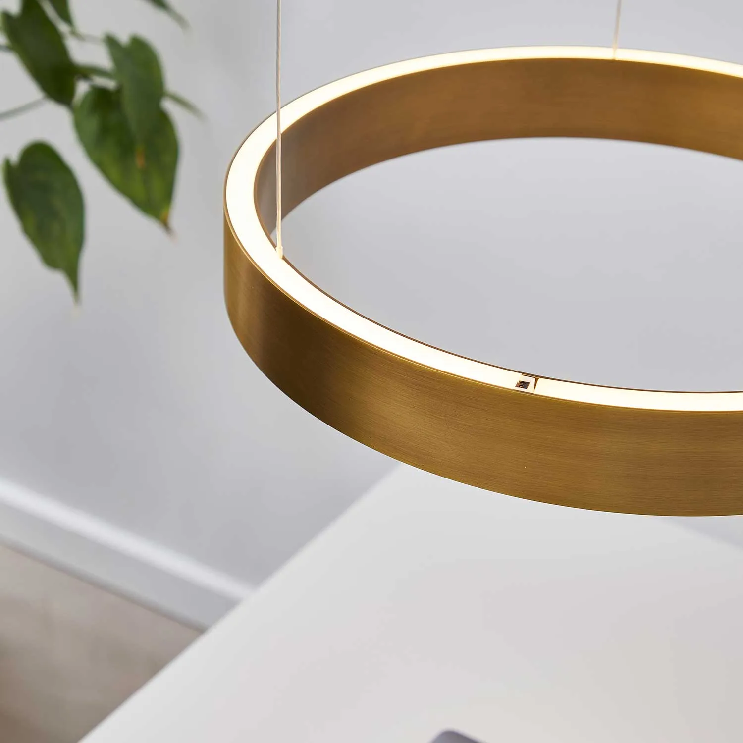 LOOM Design EOS 360 small LED-Pendelleuchte Messing – Bild 2