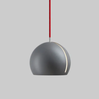 NYTA Pendelleuchte Tilt Globe grau matt rot