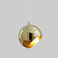 NYTA Pendelleuchte Tilt Globe Messing weiss
