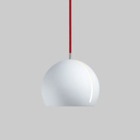 NYTA Pendelleuchte Tilt Globe weiss matt rot