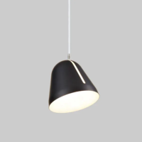 NYTA Pendelleuchte Tilt S schwarz matt weiss