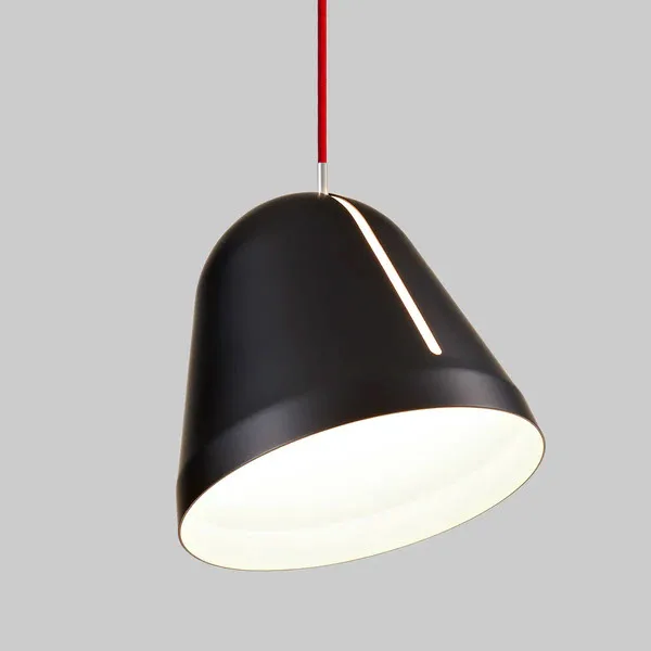 NYTA Pendelleuchte Tilt schwarz matt rot