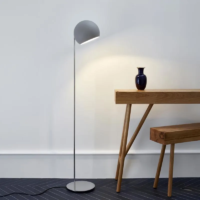 NYTA Stehleuchte Tilt Globe Floor – Bild 3