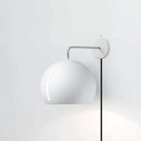 NYTA Wandleuchte Tilt Globe Wall weiss matt schwarz