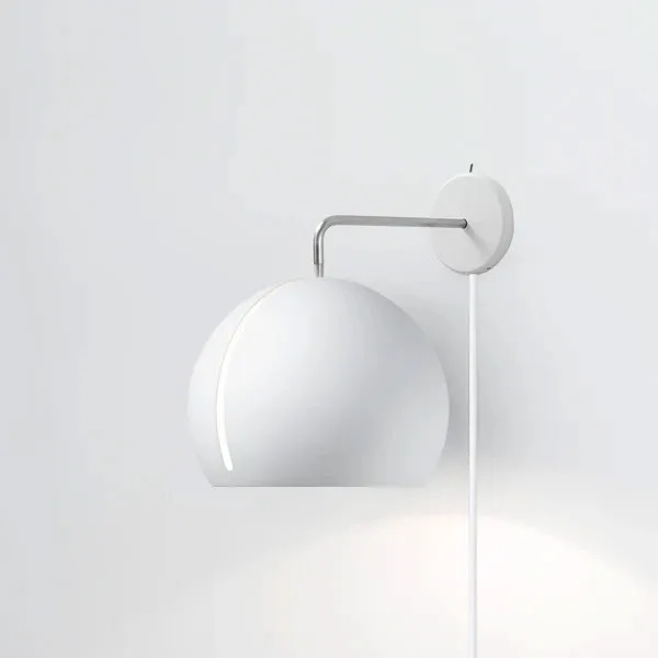 NYTA Wandleuchte Tilt Globe Wall weiss matt weiss