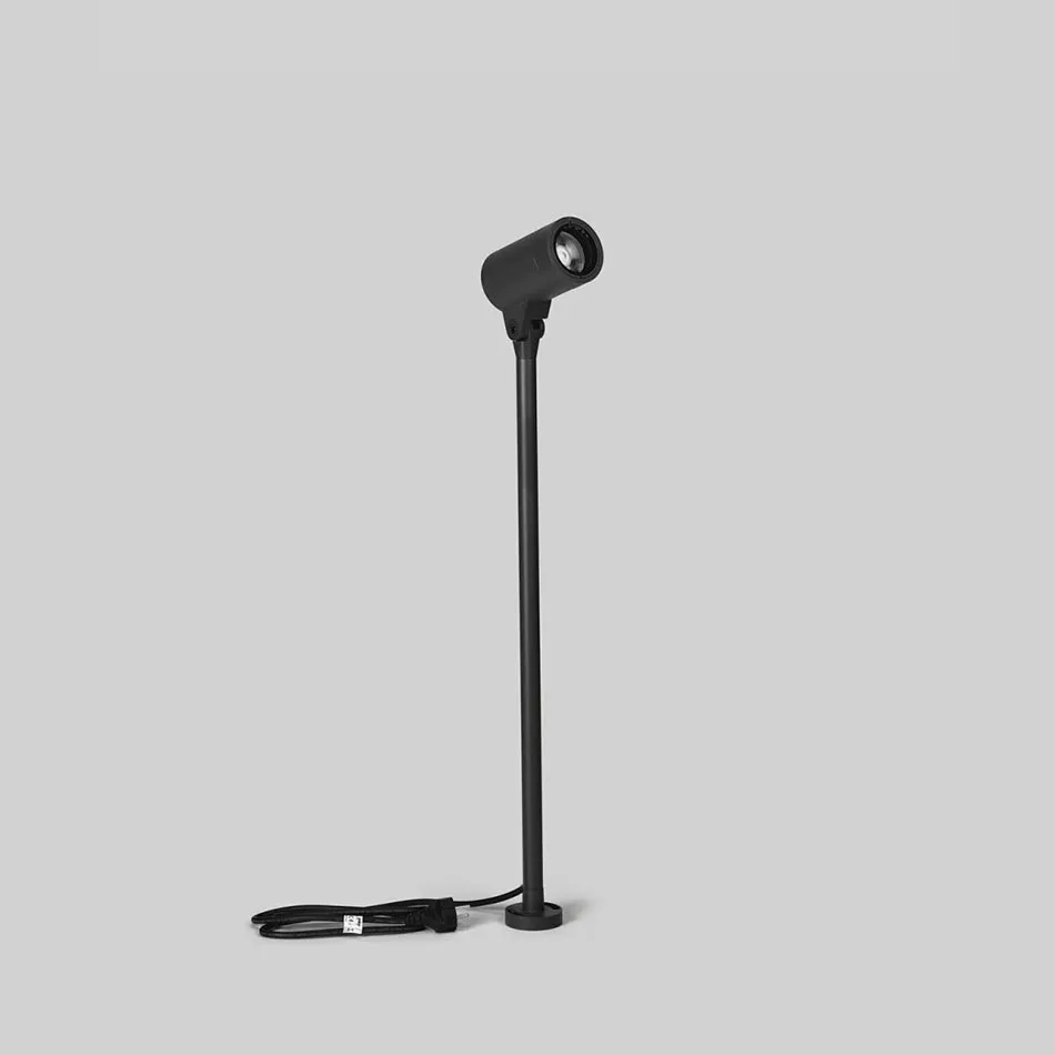 prediger.base p.135 LED Zoom-Bodenstrahler mit Erdspieß 73,1 cm