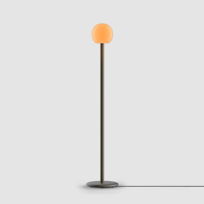 GRAU Fire Floor Stehleuchte Black Brass