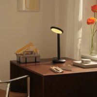 GRAU Parrot Table Tischleuchte