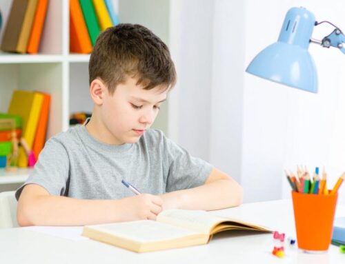 Schreibtischlampen für Kinder – gutes Licht für konzentriertes Lernen im Kinderzimmer