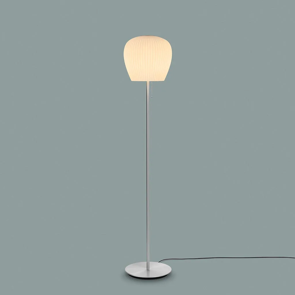 Holtkötter Liv S Stehleuchte Aluminium Matt