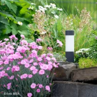 BEGA Gartenleuchte mit Opalglas-Diffusor und Erdspieß – BEGA UniLink®
