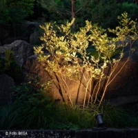Bega Gartenscheinwerfer mit Montagedose und Schukostecker – Bild 3