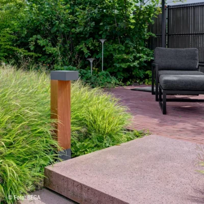 Bega Garten- und Wegeleuchte abgeblendet Accoya®-Holz Ambiente