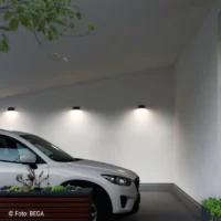 BEGA Wandleuchte mit einseitigem Lichtaustritt – gerichtetes Downlight – Bild 4